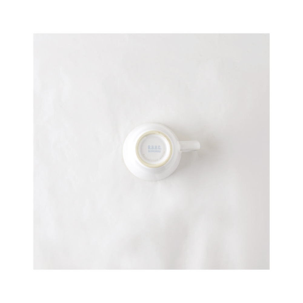 スモーキーホワイト